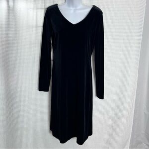 Social circles ladies  Black Long Sleeve velour Dress size 8